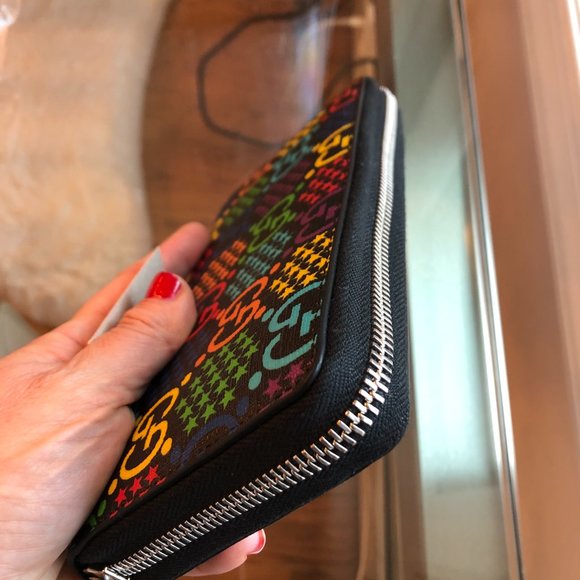 Gucci GG Psychedelic Zip Around Wallet - Picture 2 of 4